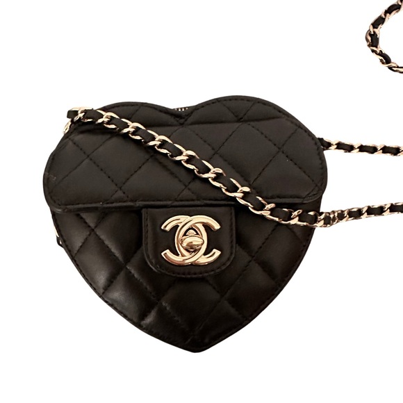 Chanel CC in Love Heart Crossbody Bag Quilted Lambskin Black Light Gold Hardware - Picture 8 of 15